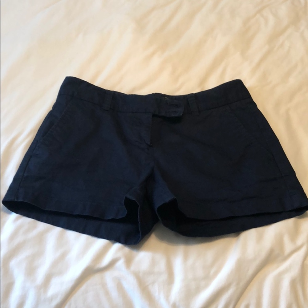 vineyard vines navy shorts